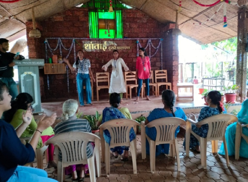 students have visited the Shantai Vruddharshram
